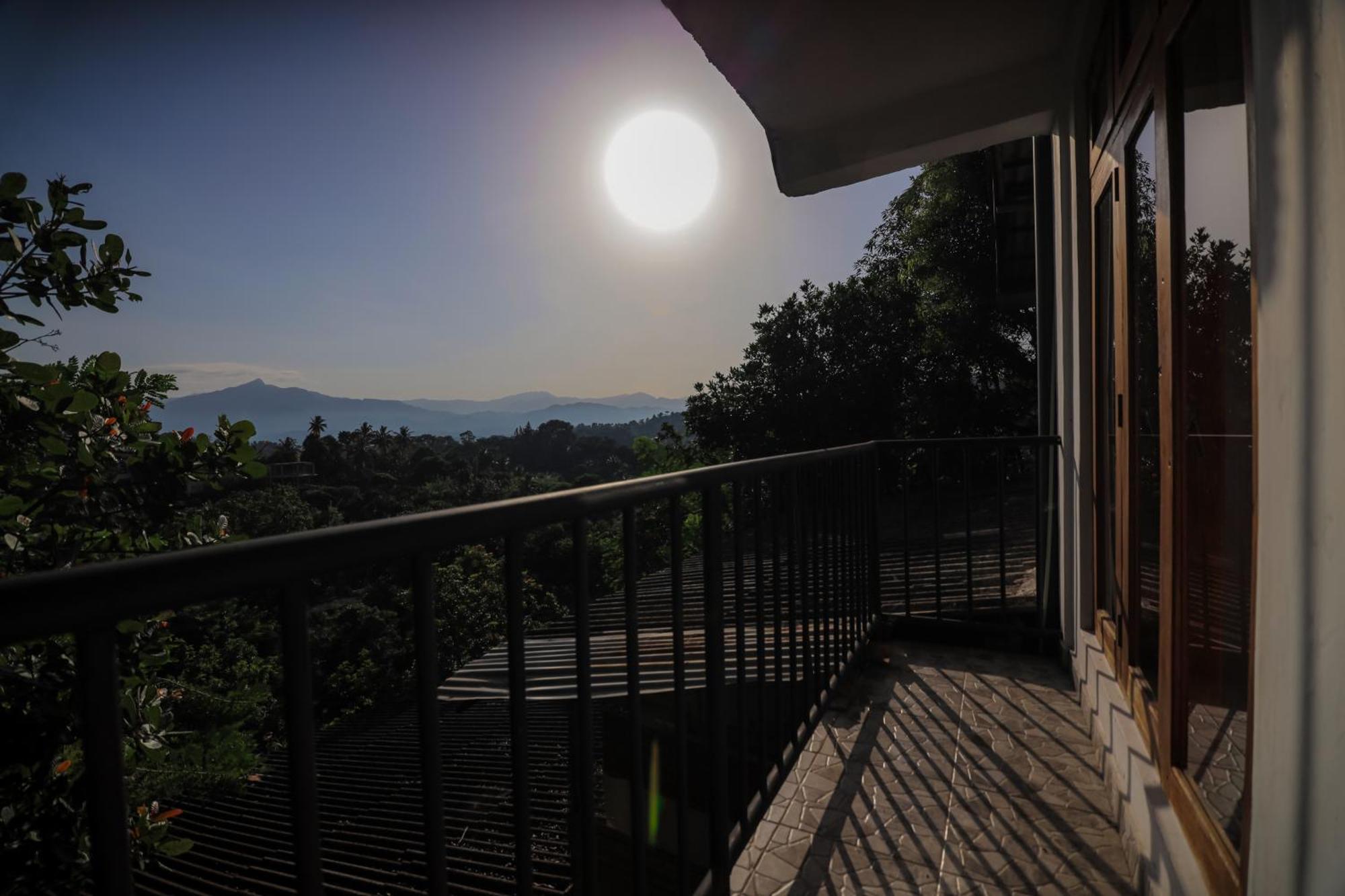 Cielo Residence Канди Екстериор снимка